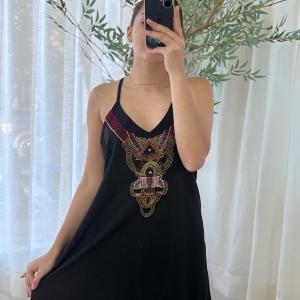 Vestido Corto Negro con Detalles de Piedritas 06.189.jpg