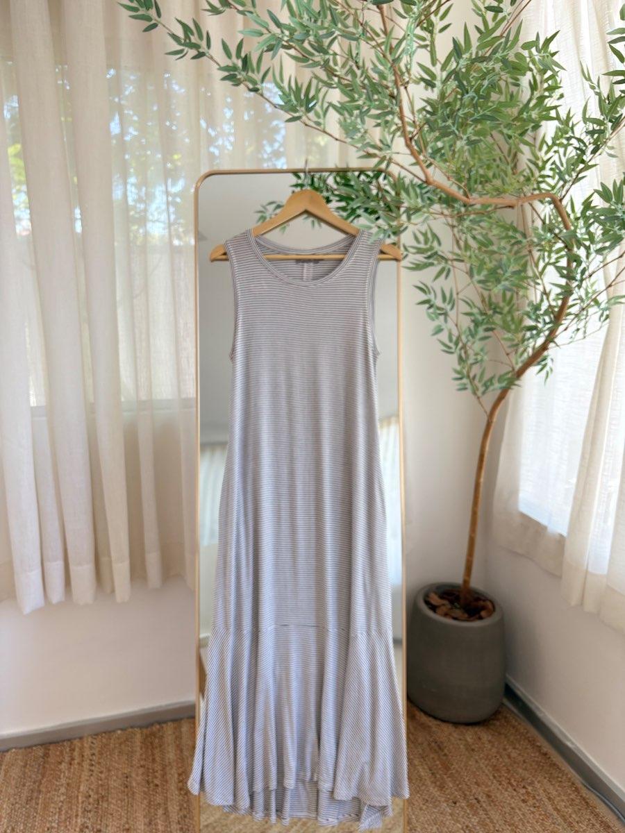01.28 vestido gris a rayas Lupe .JPG