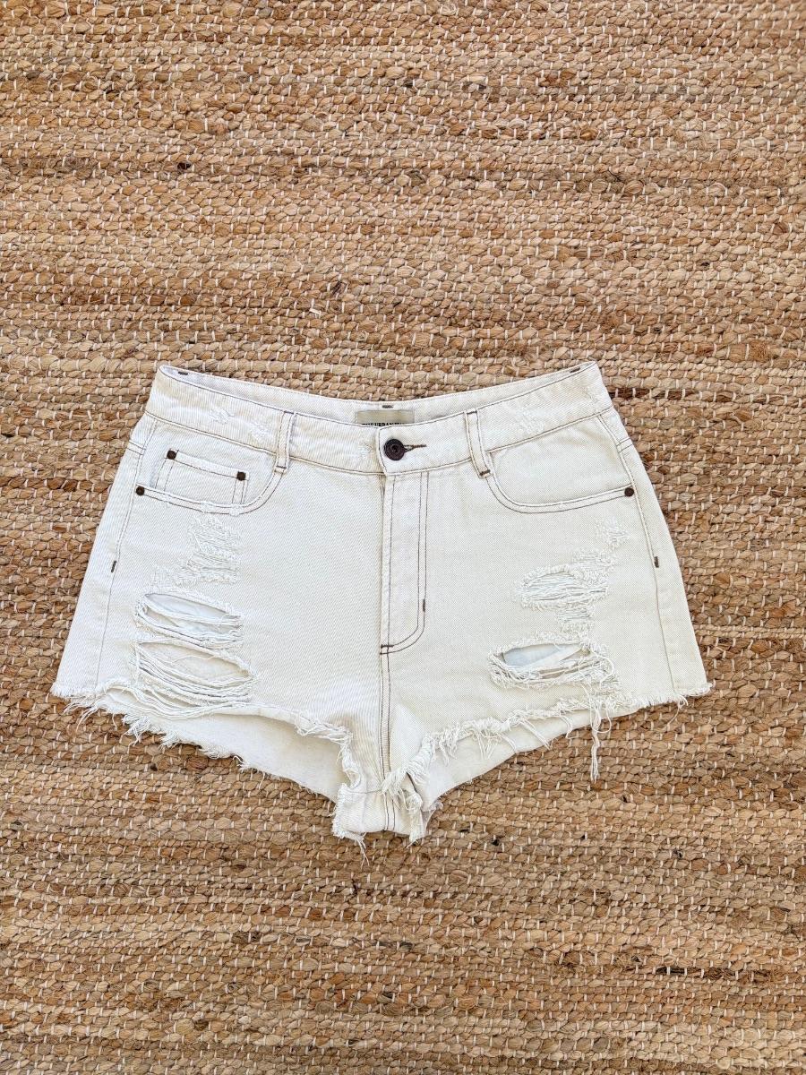 01.42 short de jeans blanco the urban haus.JPG