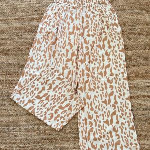 01.55 pantalón suelto estampado beige maria La Paz.JPG