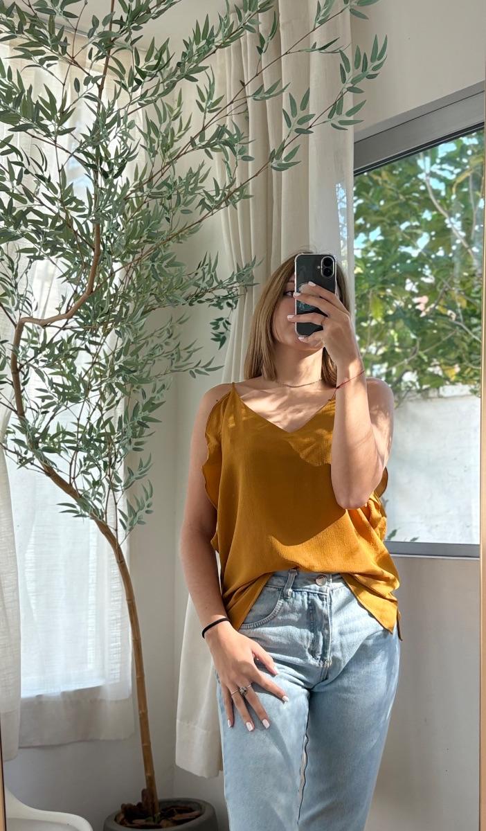 01.89 camisilla mostaza maria La Paz .JPG