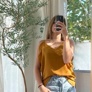 01.89 camisilla mostaza maria La Paz .JPG