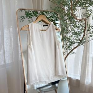 01.99 de blusa sin mangas blanco eneache .JPG